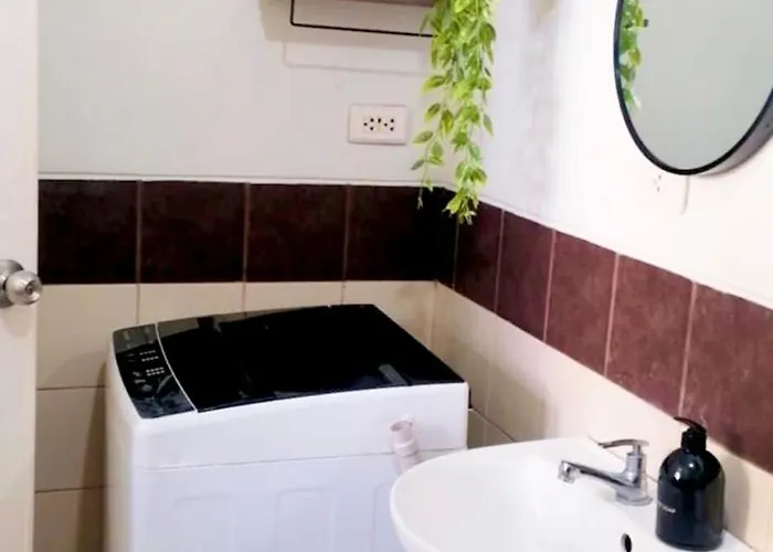 Apartahotel Vb Infinity Stay-vivaldi Residences Cubao 1br Corner Unit, Infinity Pool