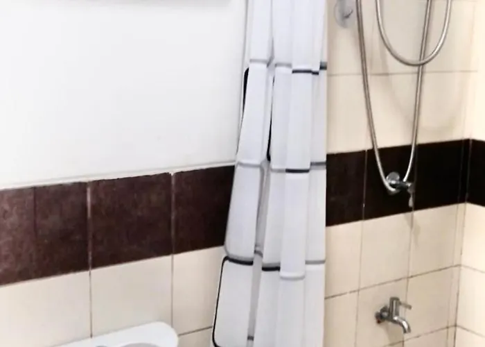 Apartahotel Vb Infinity Stay-vivaldi Residences Cubao 1br Corner Unit, Infinity Pool Manila